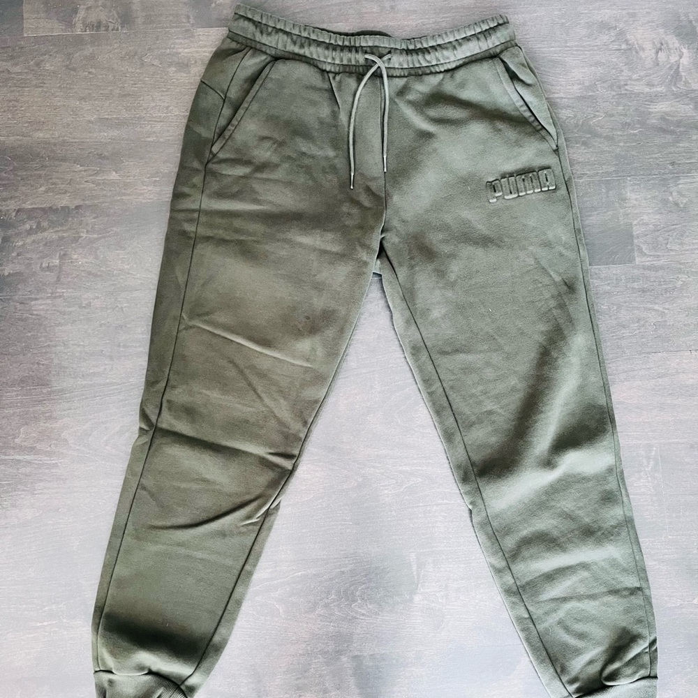 Men’s Puma Joggers
